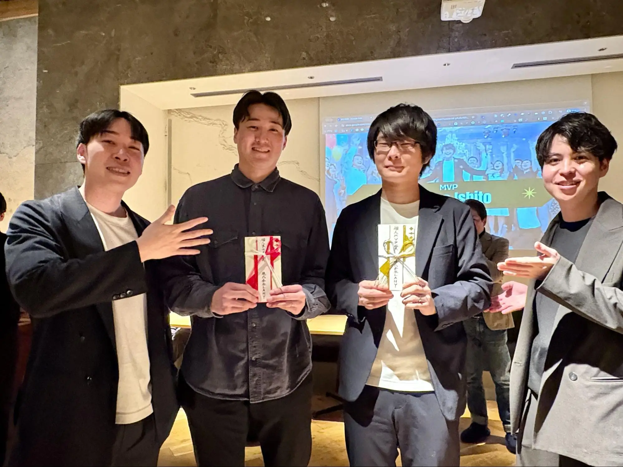 代表の竹内、渡邉、石戸、COO市川