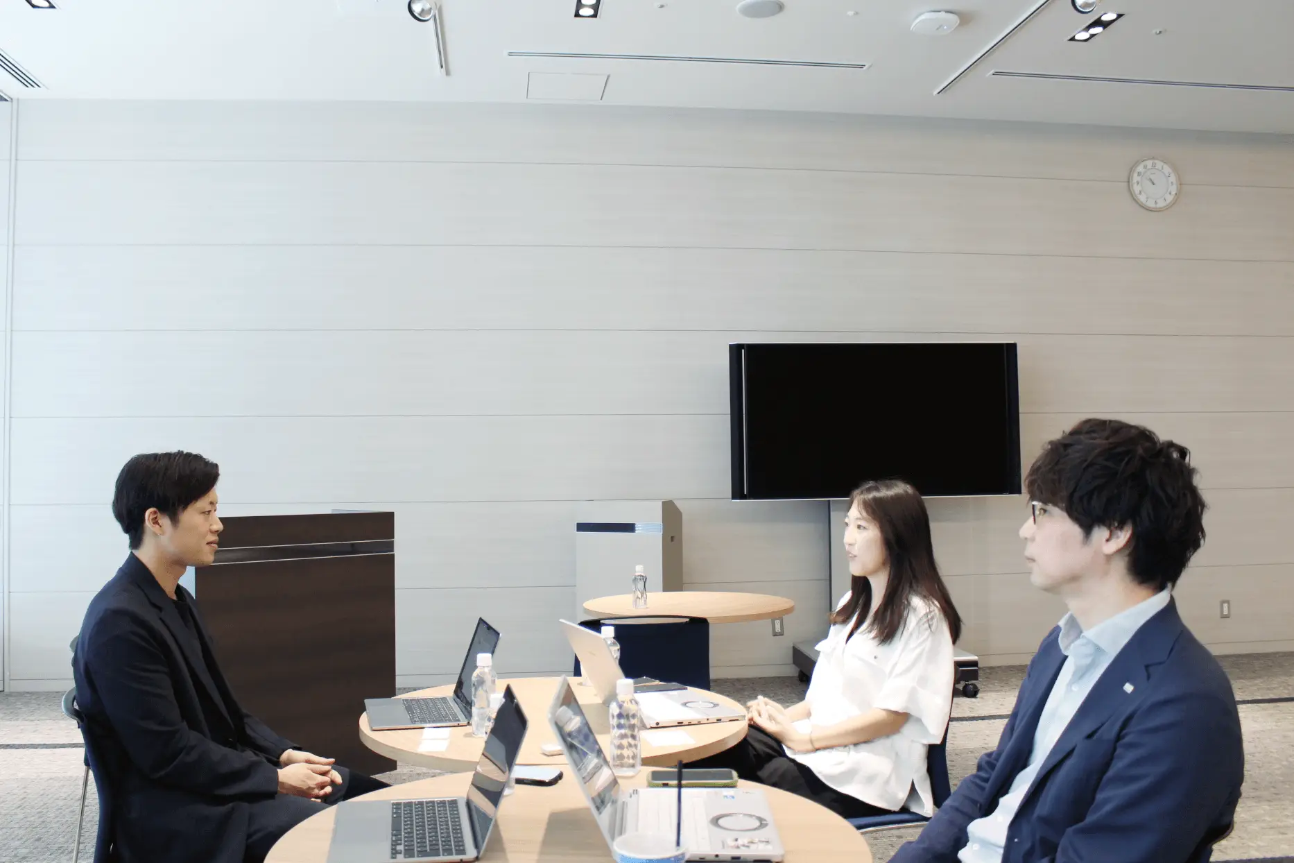 画像キャプションLANY SEOコンサルタントの橋本と株式会社ミルボン 蓑原様・北川様